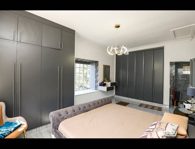3 BEDROOM APARTMENT FOR SALE IN ESSENWOOD